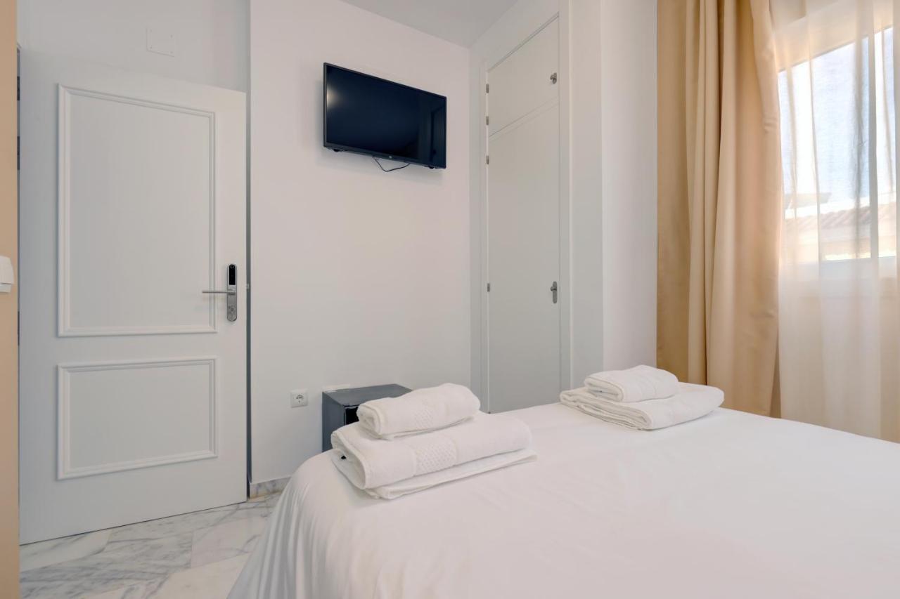 Hostal 37 เอสเตโปนา ภายนอก รูปภาพ