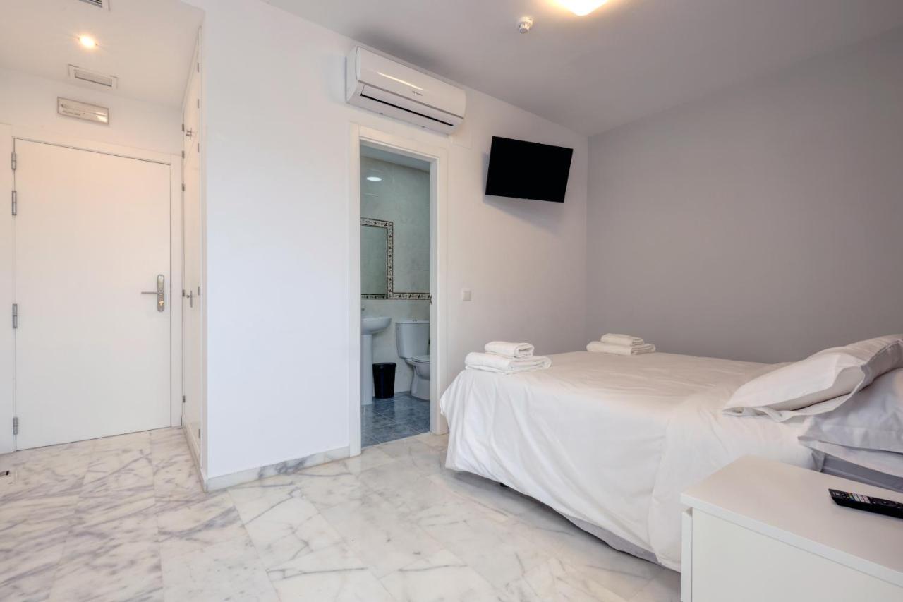 Hostal 37 เอสเตโปนา ภายนอก รูปภาพ